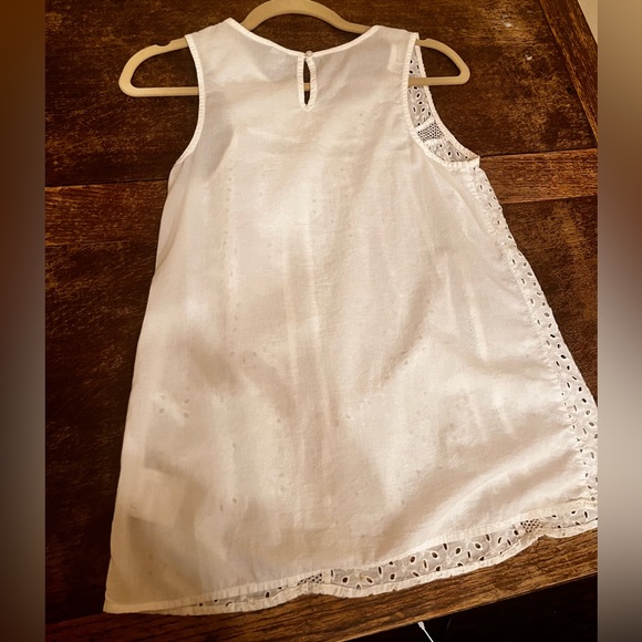 Old Navy Sleeveless Shirt, Size XS, Excellent Condition! - Picture 2 of 5